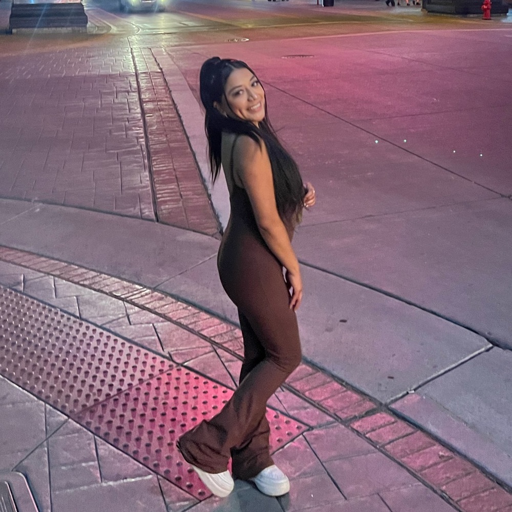 Meet your Posher, Mayra